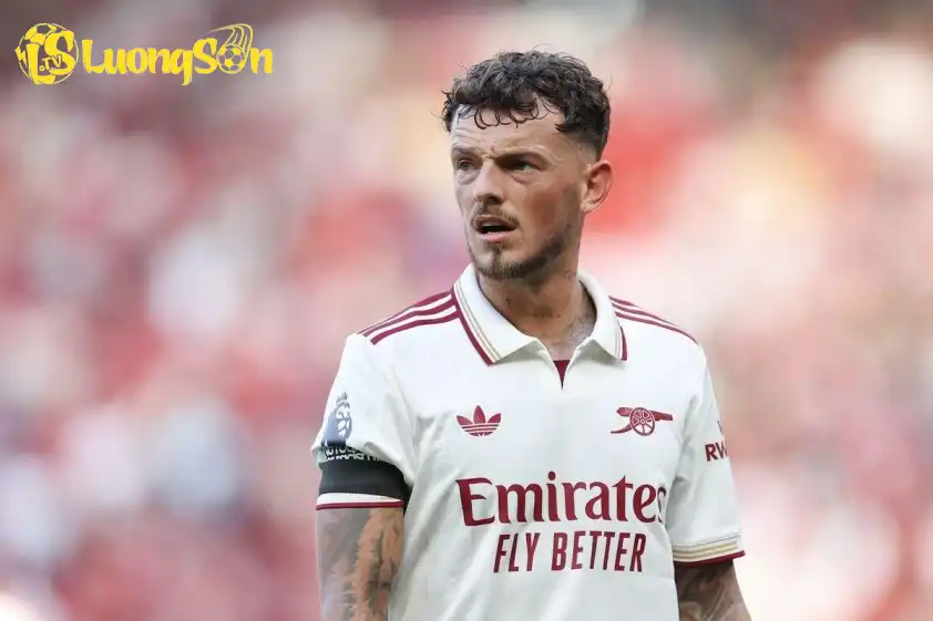 Ben White đang dần đánh mất vị trí tại Arsenal.