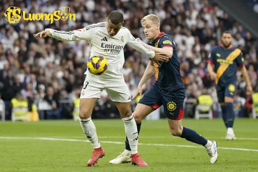 Real Madrid được dự đoán sẽ có chiến thắng để củng cố ngôi đầu.