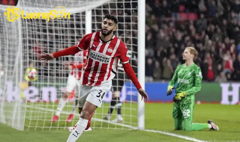 PSV đang bay cao tại giải vô địch Quốc gia Hà Lan.