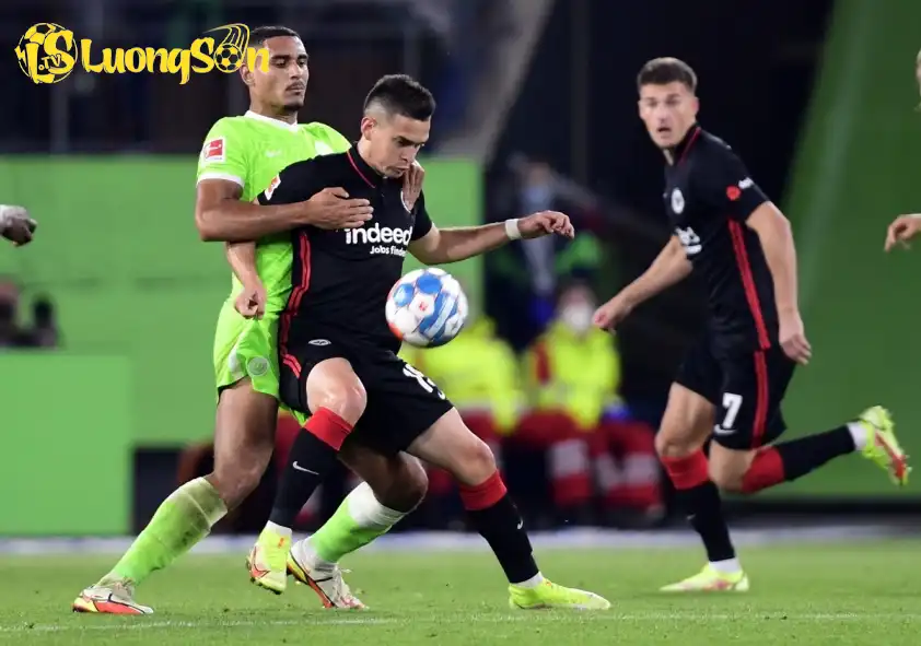 Frankfurt sẽ tận dụng lợi thế sân nhà để giành chiến thắng trước Wolfsburg. (Ảnh: Internet) Frankfurt sẽ tận dụng lợi thế sân nhà để giành chiến thắng trước Wolfsburg.