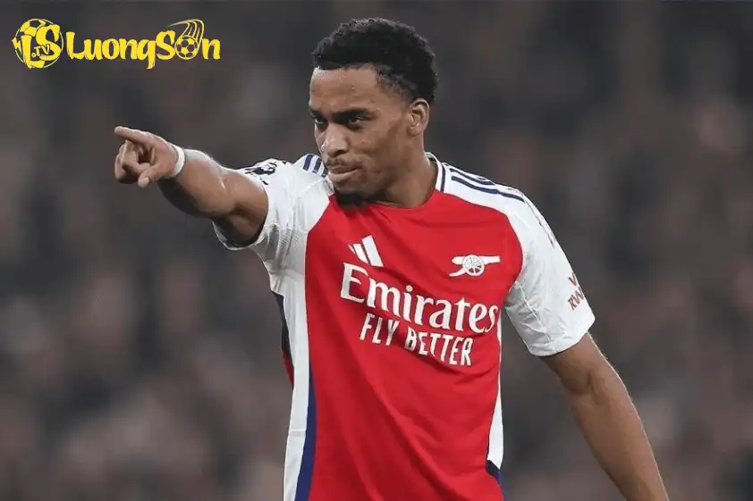 Timber đang thi đấu quá xuất sắc bên hành lang cánh phải của Arsenal.