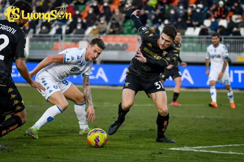 Inter Milan quá vượt trội so với Venezia. (Ảnh: Internet) Inter Milan quá vượt trội so với Venezia.