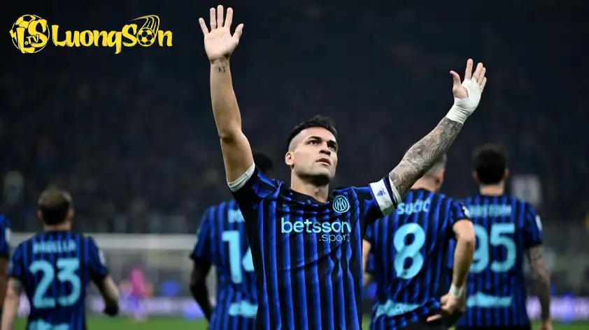 Inter được dự đoán sẽ đánh bại Como ở vòng 14 Serie A để cạnh tranh ngôi đầu. Inter được dự đoán sẽ đánh bại Como ở vòng 14 Serie A để cạnh tranh ngôi đầu.