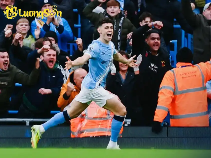 Foden vừa lập cú đúp trong chiến thắng nhọc nhằn của Man City trước Leeds ở vòng đấu vừa qua (Ảnh: CLB) Foden vừa lập cú đúp trong chiến thắng nhọc nhằn của Man City trước Leeds ở vòng đấu vừa qua